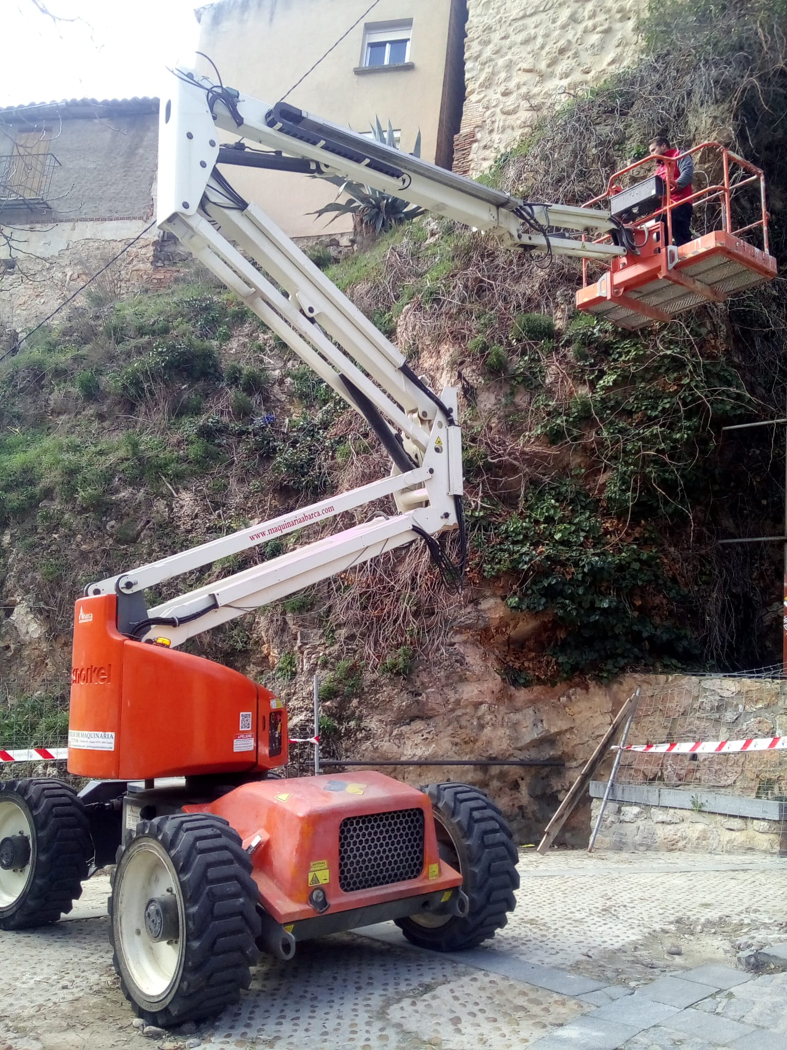 alquiler de plataforma elevadora en cuenca